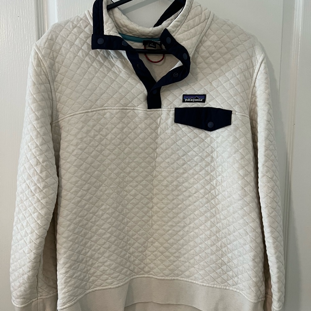 Quilted Patagonia Pull Over
